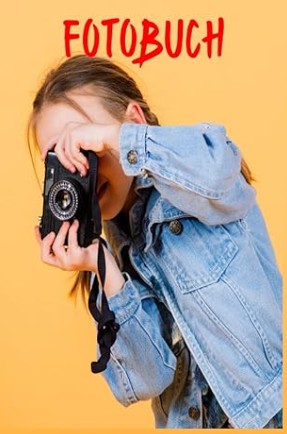 Mädchen mit Kamera Motiv für Erinnerungen und kreative Fotografie